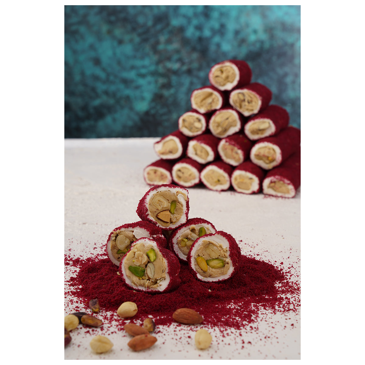 Hürrem Sultan Velvet Red Pistachio Nut Almond Stuffed Delight (Kadife Kırmızı Antep Fıstıklı Fındık Badem Dolma Lokum) Kg