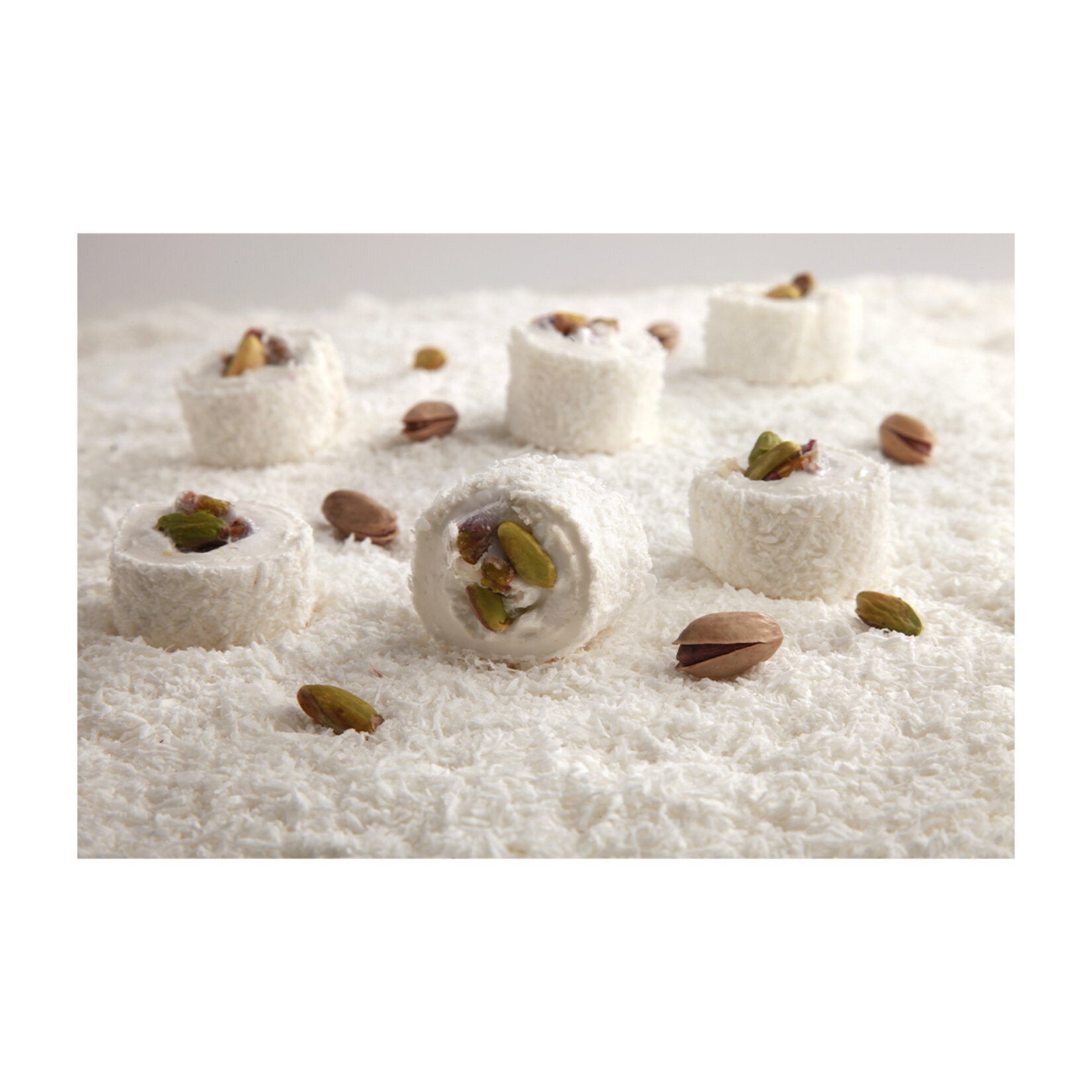 Sultan Manda Clotted Cream (Kaymak) with Pistachio (Antep Fıstıklı) Roll Delight (Sarma Lokum) Kg